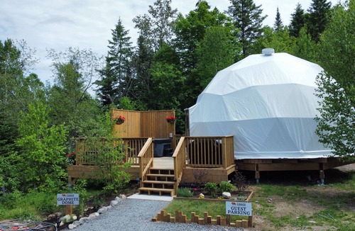 Maynooth Cabin | Large Glamping Geodesic Dome just minutes from Algonquin Park East Gate.