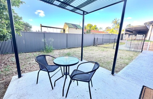 Belmont Apartment | Large Granny Flat Easy Access to CBD & Bayside