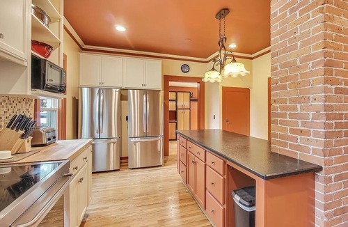 Hinesburg House | Large Greek Revival, spacious inside & out! Close to lakes & ski mountains!