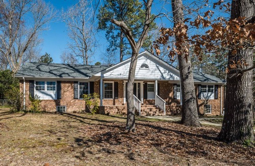 North Garrett Road House | Large Group Getaway Near Duke & UNC