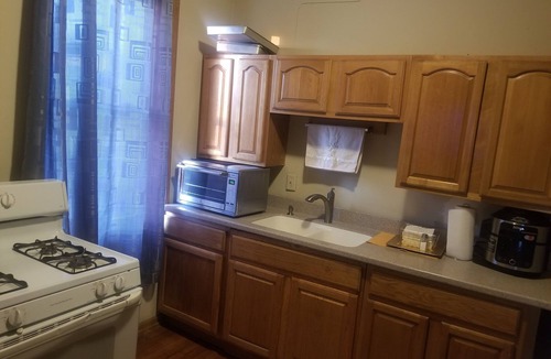 West Englewood Apartment | Large Group Home