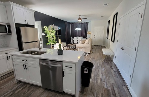 South Dallas - Fair Park House | Large groups allowed w/free breakfast 6 minutes drive from downtown Dallas