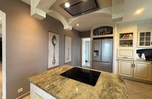Saint-Genies-de-Comolas Villa | Large house in Montfaucon