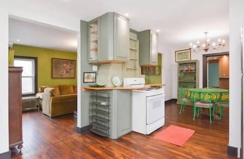 North Adams House | Large hilltop villa with hot tub!