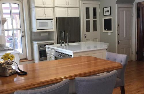 Dubuque Apartment | Large Historic Mansion