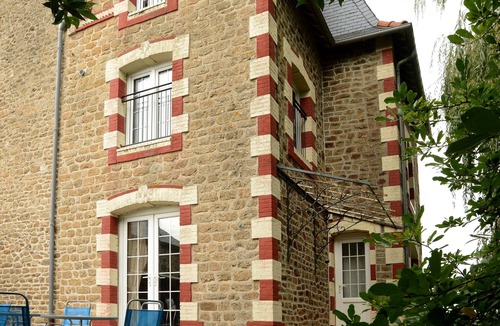 Desertines House | Large Holiday Home | 5 bedrooms | Heated Pool | Gym | Games room | No pets