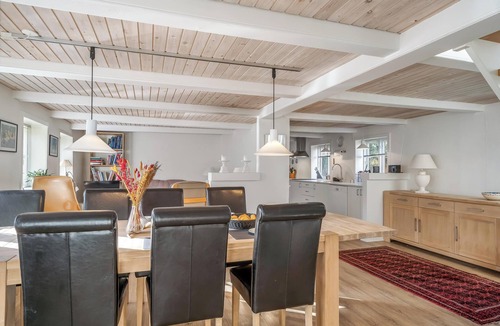 Bedsted House | Large holiday home with modern facilities for 10 people