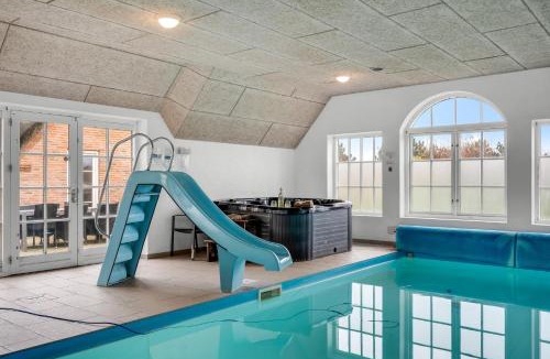 Vedersø Klit House | Large Holiday Home For 20 People With Large Pool, Hot Tub For 7 People And Activity Room
