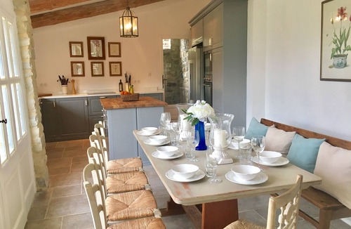 Monoblet House | Large Holiday House - Pool, Air Con, High Speed WiFi & Mountain Views