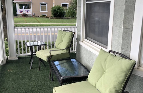 Dyersville House | Large Home 5 min to Field of Dreams