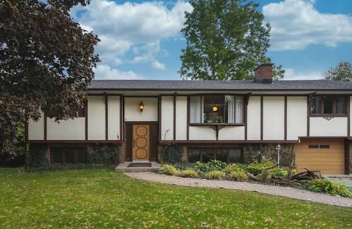 Bloomfield House | Large Home