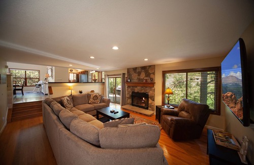 Briargate House | Large home great for big families! Secret Bunkbed Rm for the kids! Pet Friendly!