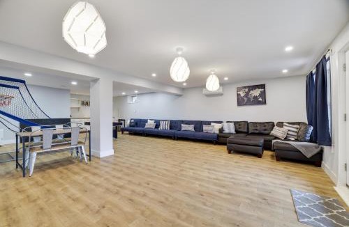 Bushkill House | Large home in community w/pools&skiing