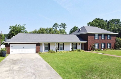 West Monroe House | Large Home in the heart of West Monroe!