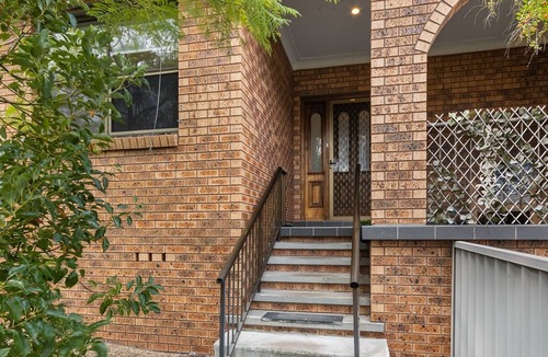 Waratah West House | Large Home in Waratah