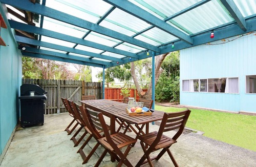 Currarong House | Large Home Near the Beach in Bush Setting