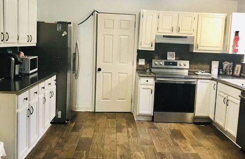 Tifton House | Large Home with A Pool & Four Bedrooms