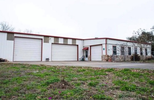 Aransas Pass House | large home with lots of indoor and outdoor parking