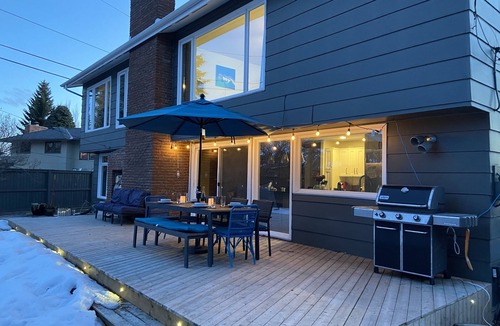 Parkland House | Large Home with park and mountain views