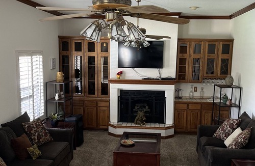 Biggs Field House | Large Home With Swimming Pool And Pool Table