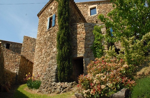 Chazeaux House | Large house between tradition and modernity
