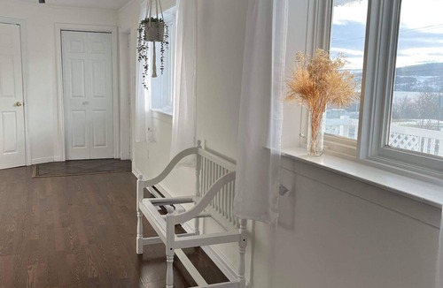 Saint-Juste-du-Lac House | Large house on Lake Témiscouata - 5 minutes from the beach