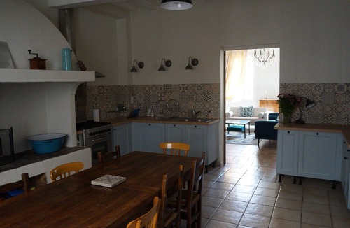 Adissan House | Large house for families or friends near Pézénas