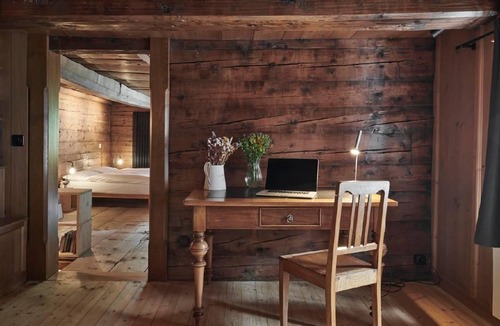 Elm Other | Large house - Foundation Holidays in a listed building