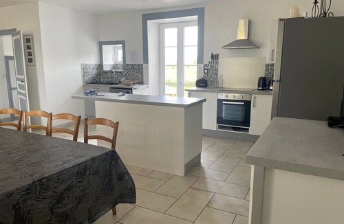 Chemire-en-Charnie Cottage | Large house with private pool, 7 bedrooms and countryside views