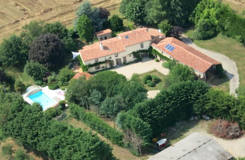 La Foret-sur-Sevre House | Large house sleeps 14-15 beautiful surroundings, swimming pool, fishing,promenad