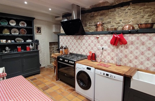 Saint-Paul-la-Roche Ski Chalet | Large house for 8 - Peace and quiet - Pool