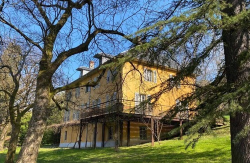 Chambery House | Large house from Savoy in a magnificent park between lake and mountains