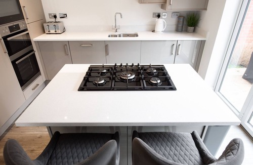 Chelmsford House | Large House in Chelmsford