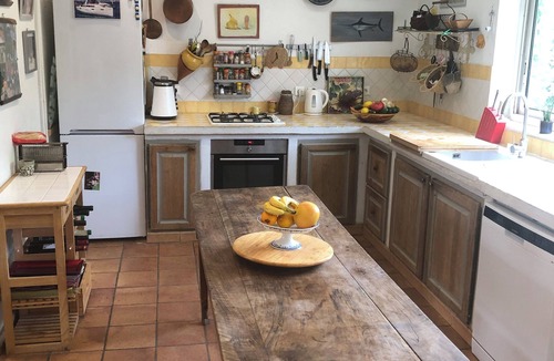 Grans Villa | Large house in PROVENCE