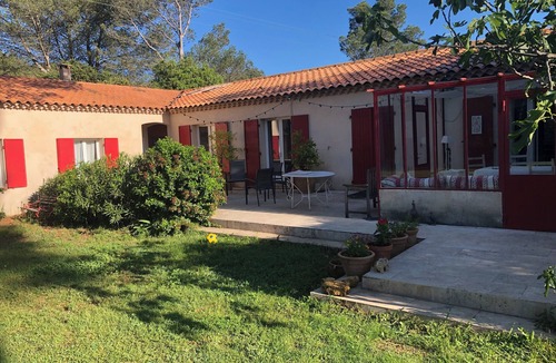 Grans Villa | Large house in PROVENCE