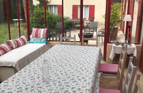 Grans Villa | Large house in PROVENCE