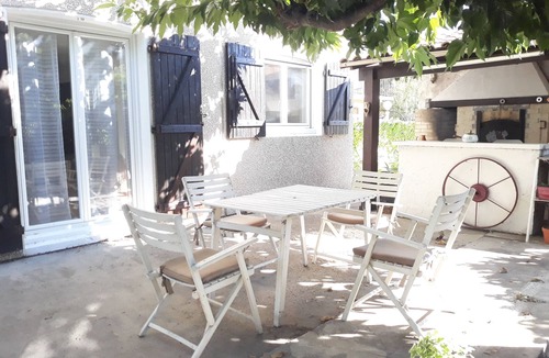 Entressen Villa | Large house in Provence village of Entressen with enclosed garden planted with trees, quiet location