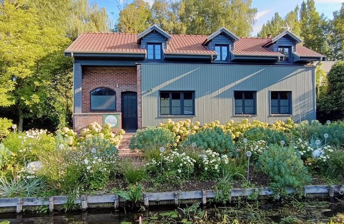 Amiens House | Large house in the heart of the Hortillonnages