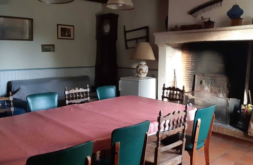 Mansigne House | Large house in the Sarthoise countryside 25 min from Le Mans - sleeps 15