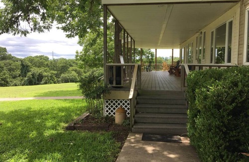 Comfort House | Large House in the Texas Hill Country