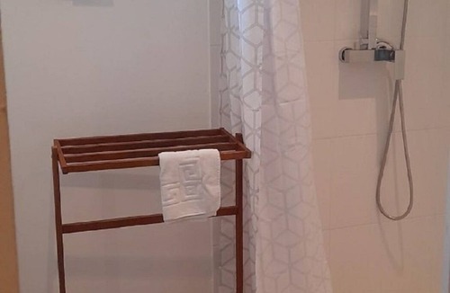 Cahors House | Large house (loft) 5 bedrooms 10 people with pool Cahors