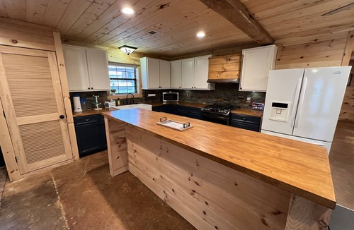 Higden Cabin | Large house on the lake sleeps 16!