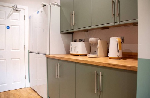 Spetchley House | Large House | Racecourse & City