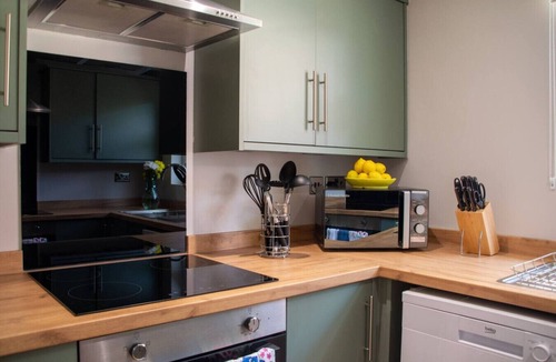 Spetchley House | Large House | Racecourse & City