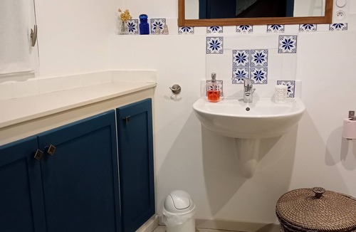 Paziols House | Large house sleeps 7. Pets welcome!