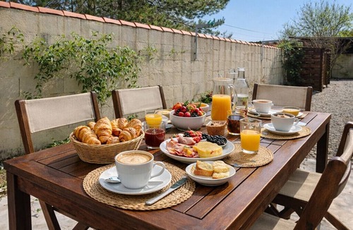Olonne-sur-Mer House | Large house with enclosed garden for 8 people