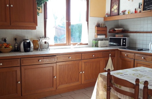 Meximieux House | Large house with heated pool - at the foot of Pérouges and 20 minutes from Lyon