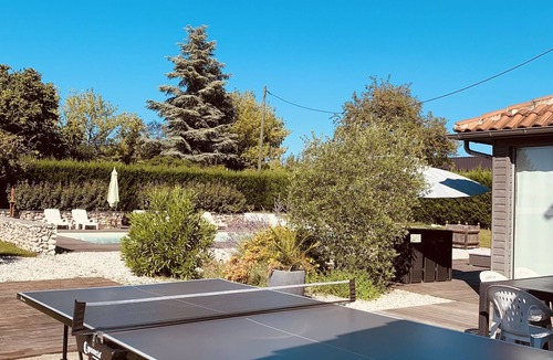 Champcevinel House | Large house with pool in Périgueux