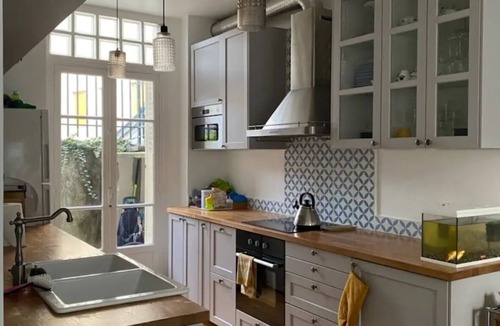 Montreuil House | Large house with parking and garden at the foot of the metro, ideal for two families
