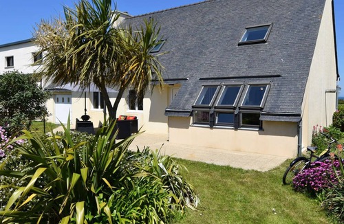 Sibiril House | Large house with sea view and garden located near the port of Mogueriec
